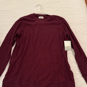 Tommy John  Maroon Ribbed Long Sleeve Top nwt small